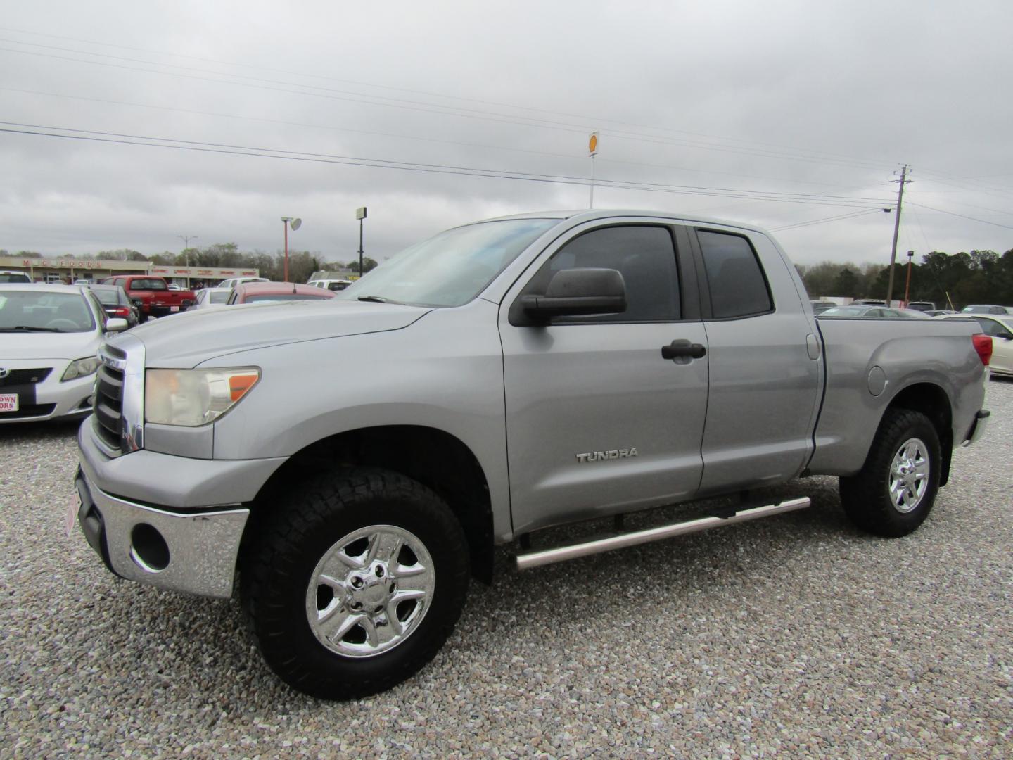 2013 Silver Toyota Tundra Tundra-Grade Double Cab 4.6L 4WD (5TFUM5F16DX) with an 4.6L V8 DOHC 32V engine, Automatic transmission, located at 15016 S Hwy 231, Midland City, AL, 36350, (334) 983-3001, 31.306210, -85.495277 - Photo#2